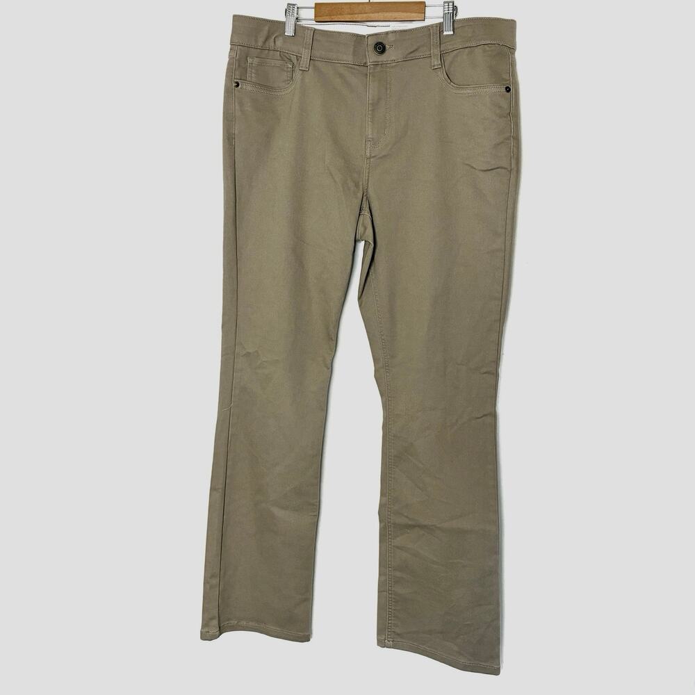 Liz Claiborne Tan Portabella Sara Bootcut Chino Pants Mid-Rise NWT Womens 14
